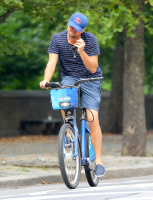 Leonardo DiCaprio - Riding a Citi Bike around Manhattan, NYC - 14 September 2017