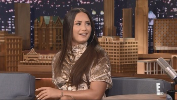 Demi Lovato - The Tonight Show Starring Jimmy Fallon 18th September 2017 1080i HDMania